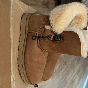 UGG Brown Ankle Boots with Cream Fur